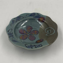 Load image into Gallery viewer, Carved Rim Bowl 10"