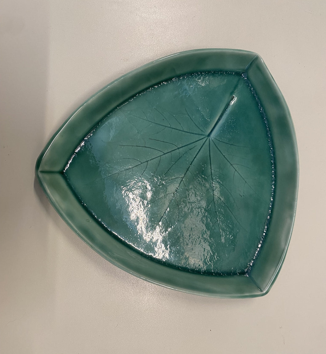Triangular Green Leaf Plate